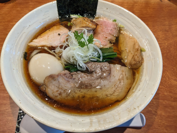 「特上醤油らぁ麺」@麺屋 さくら井の写真
