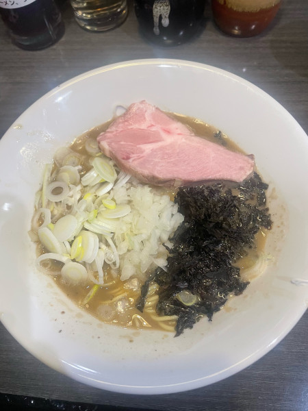 「濃厚煮干し中華そば」@麺屋井上の写真