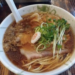 ワンタン入りラーメン正油