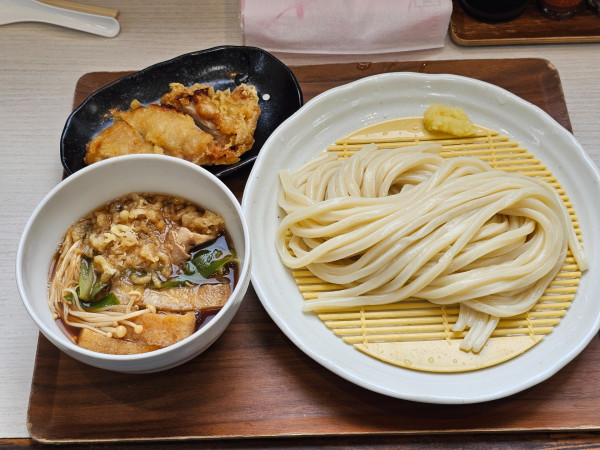 「【限定】肉汁うどん＋ハーフとり天　850＋200円」@神製麺所の写真