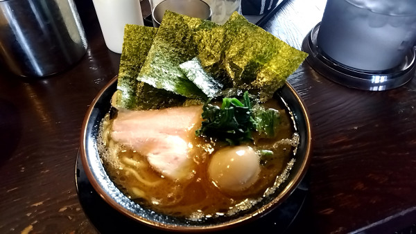 「ラーメン並（９５０円）＋半熟卵（１５０円）」@西池袋 皇綱家 三鷹大沢店の写真