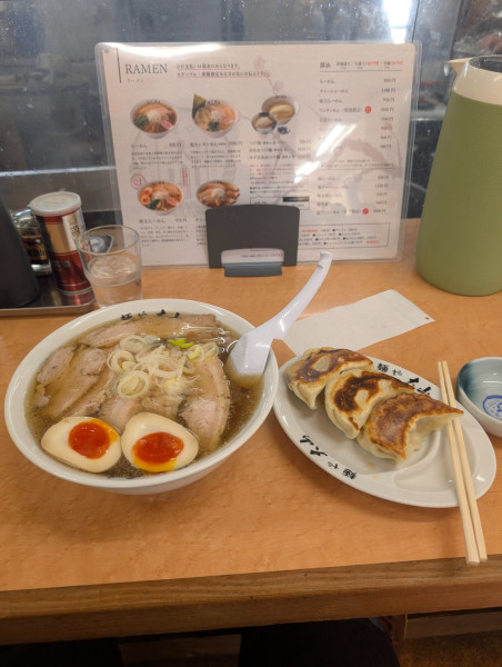 「チャーシュー麺 大盛り 味玉」@青竹手打ちラーメン 麺や大山の写真