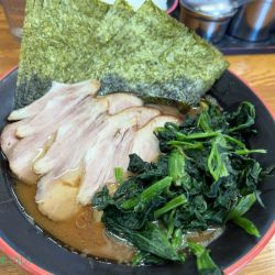 チャーシューメン(1200円)ほうれん草(100円)のり増し５枚