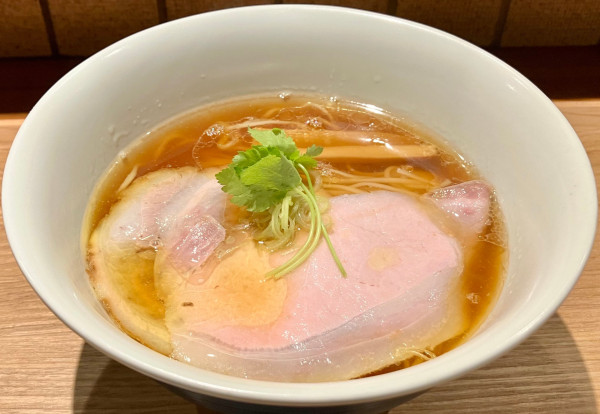 「醤油らぁめん」@麺 ふじさきの写真