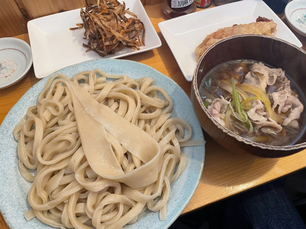 「肉汁うどん 中盛/1,050円」@本手打ちうどん 櫻井謹製の写真