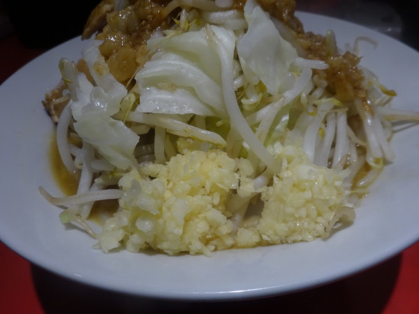 「小ラーメン250g　950円」@ブタブタコブタラーメン 代々木店の写真