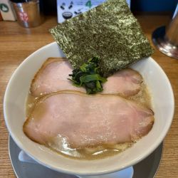 ブレンド塩とんこつラーメン！海苔トッピング！
