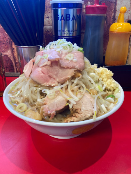 「ラーメン(大)全マシ」@それいけ!たかちゃんラーメン 群馬千代田店の写真