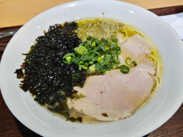 「牡蠣塩ラーメン」@むかん STATION Ai店の写真