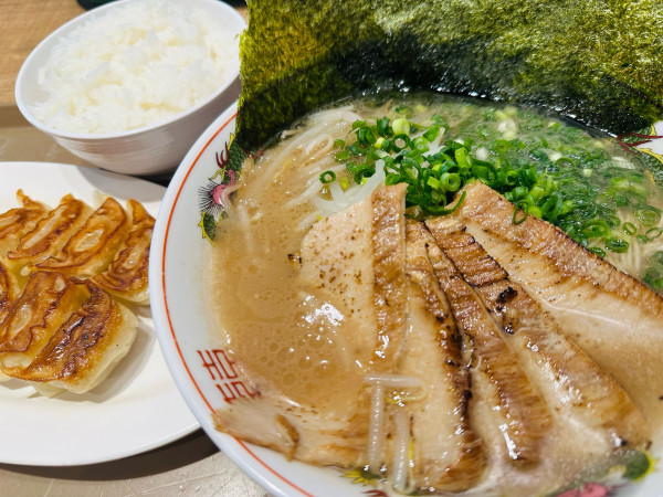 「炙りトロ肉チャーシューメン 他 1,650円」@博多だるまJAPAN イオンモール幕張新都心店の写真