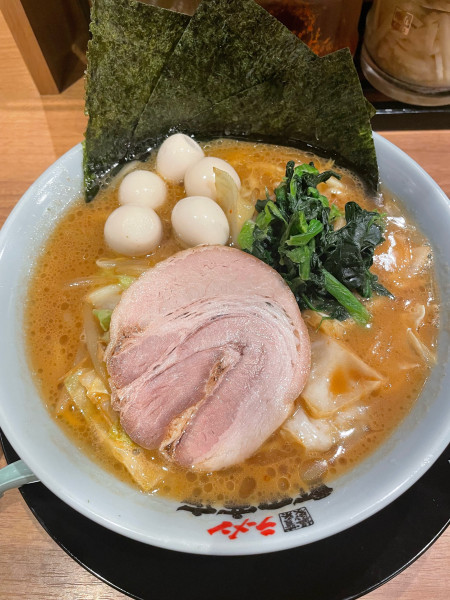 「味噌ラーメン＋うずら」@町田商店 太平通店の写真