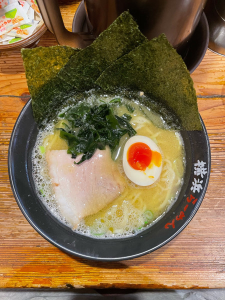 「塩らーめん(910円)」@壱八家 東戸塚店の写真