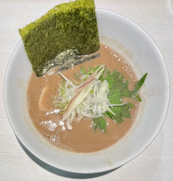 「☆らぁめん 麺半分☆」@ナナメ上をゆくの写真