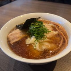 醤油金華豚チャーシュー麺