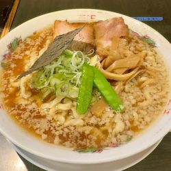 アゴ出汁ラーメン　中