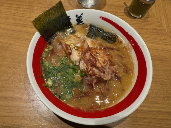 「濃厚魚介ラーメン」@暖暮 博多中洲店の写真