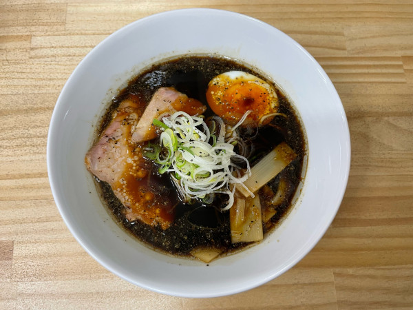 「古町ブラック拉麺(¥900)」@古町めんの坊の写真