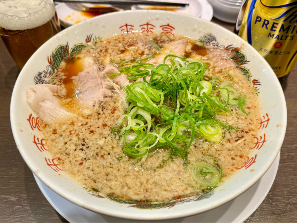 「ラーメン ネギ多め+🍺」@来来亭 ユリノキ通り店の写真