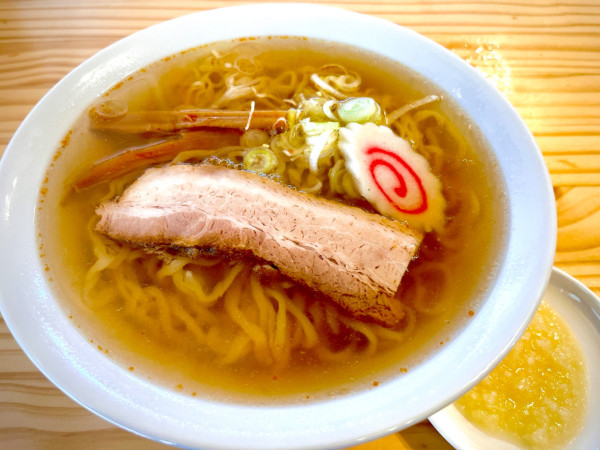 「しょうゆラーメン（800円）、にんにく（100円）」@ラーメン屋 ありがとうの写真