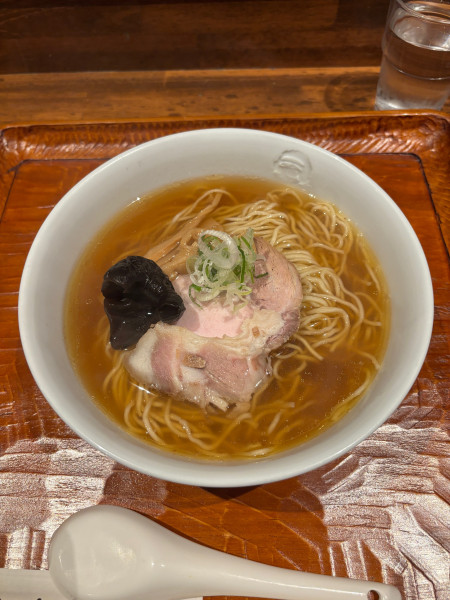 「特上中華そば」@麺道はなもこしの写真