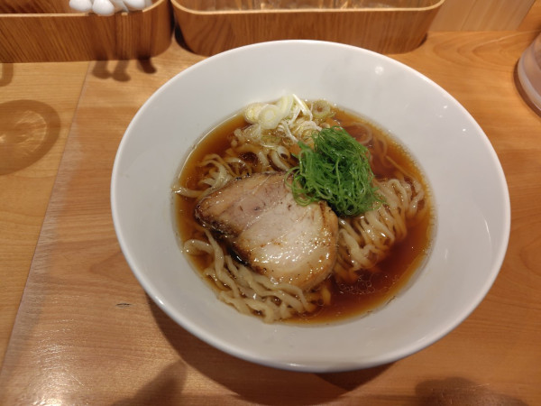 「醤油そば(平打ち麺に変更)」@佐々木製麺所の写真