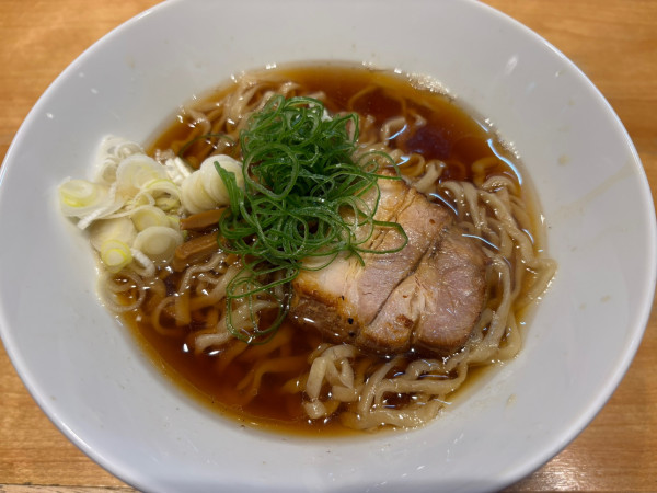 「醤油そば（平打ち麺変更）1000円」@佐々木製麺所の写真