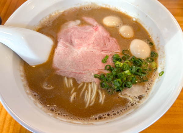 「オマール海老ラーメン (+うずら)」@煮干らーめん 紫乱の写真