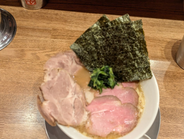 「なま醤油とんこつ」@なま醤油とんこつ フルスイングの写真