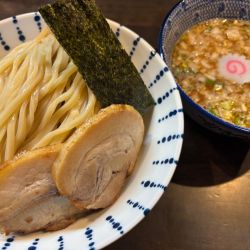 つけ麺　大盛 +チャーシュー +玉葱