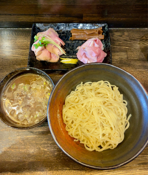 「鯵煮干しつけ麺（1550円）」@綿麺の写真