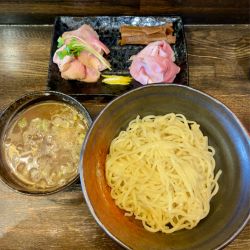鯵煮干しつけ麺（1550円）
