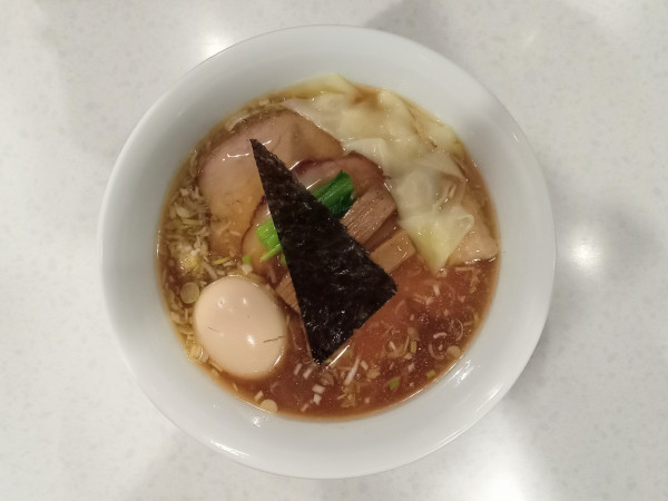 「特製醤油らぁ麺」@ラーメン星印の写真