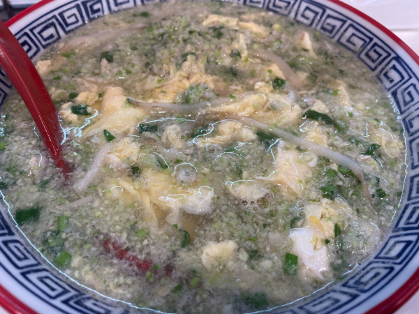 「名物トツゲキラーメン：900円」@中華料理 春雷の写真