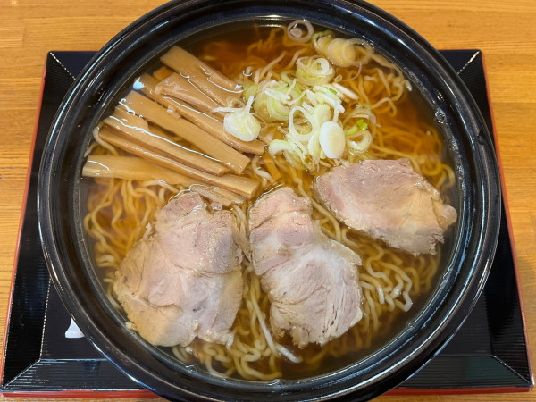「ラーメン＋大盛り」@東軒の写真