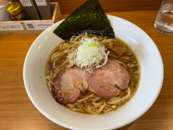 「醤油らーめん¥1,100」@しののめヌードルの写真