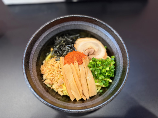 「辛味油そば 980円」@油そば雷神 浅草店の写真