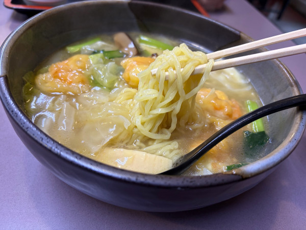 「エビそば946円」@中華料理 しみずやの写真