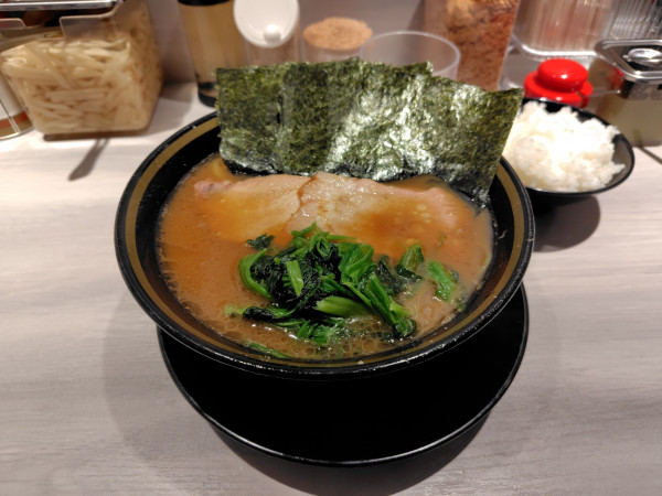 「ラーメン¥960」@横浜家系ラーメン てつ家の写真