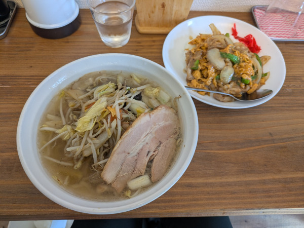 「佐野スタらーめん（スタミナ飯セット）」@麺屋 大円の写真