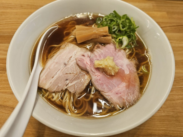 「生姜醤油ラーメン」@ラーメン いいかおの写真