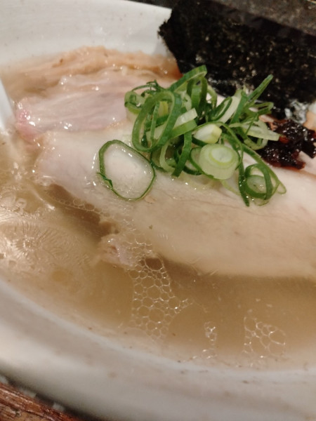 「らうめん塩」@啜磨専科の写真