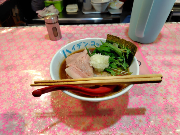 「凛々しい特製オマール海老の煮干中華そば　1500」@らーめん凛々の写真