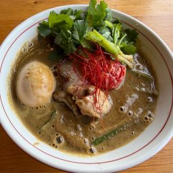 牡蠣の濃厚味噌そば