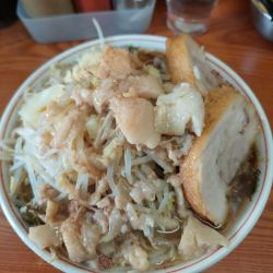 ラーメン＋豚1枚＋生卵