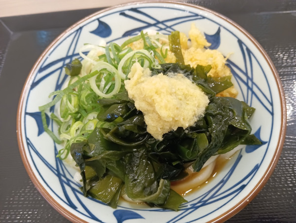 「ぶっかけうどん・冷・並（￥420）」@丸亀製麺 ららぽーと磐田店の写真