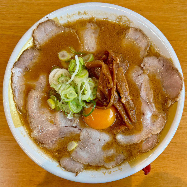 「名物卵黄玉味噌中華」@らーめん味噌中華ちちぶ屋の写真