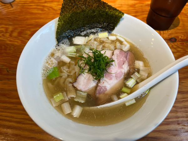 「手揉み中華そば（塩）1150円」@麺や晴心の写真