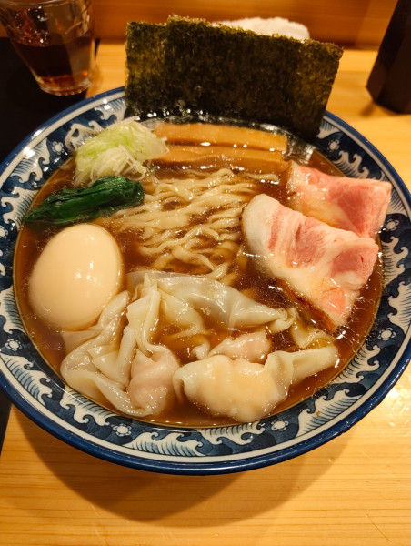 「特製ラーメン（平打ち麺）（大盛）」@自家製麺 ロビンソンの写真