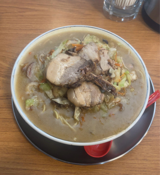 「ちゃんぽん+国産とろとろチャーシューのせ（1500円）」@ちゃんぽん旭の写真