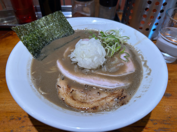 「煮干強者　醤油　チャーシュー2枚」@喜元門 つくばサイエンス通り店の写真